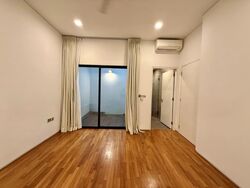 Charlton 27 (D19), Terrace #558508261